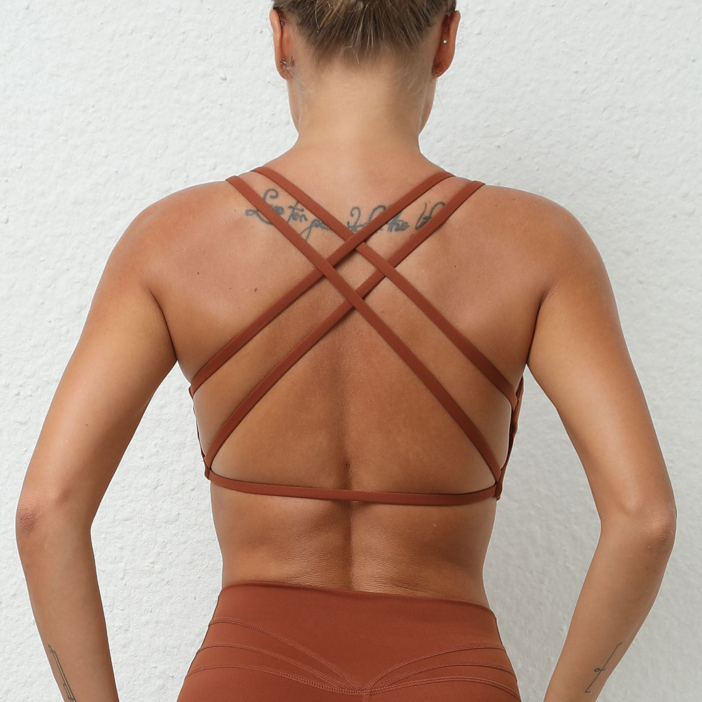 Nude Feel Criss Cross Open Back Yoga Sports Bra 